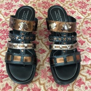 DONALD PLINER ‘SMOKE’ PLATFORM SANDAL SZ 9 NARROW